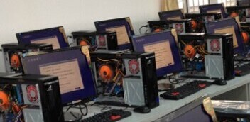 南京信息学院学校机房组装电脑案例